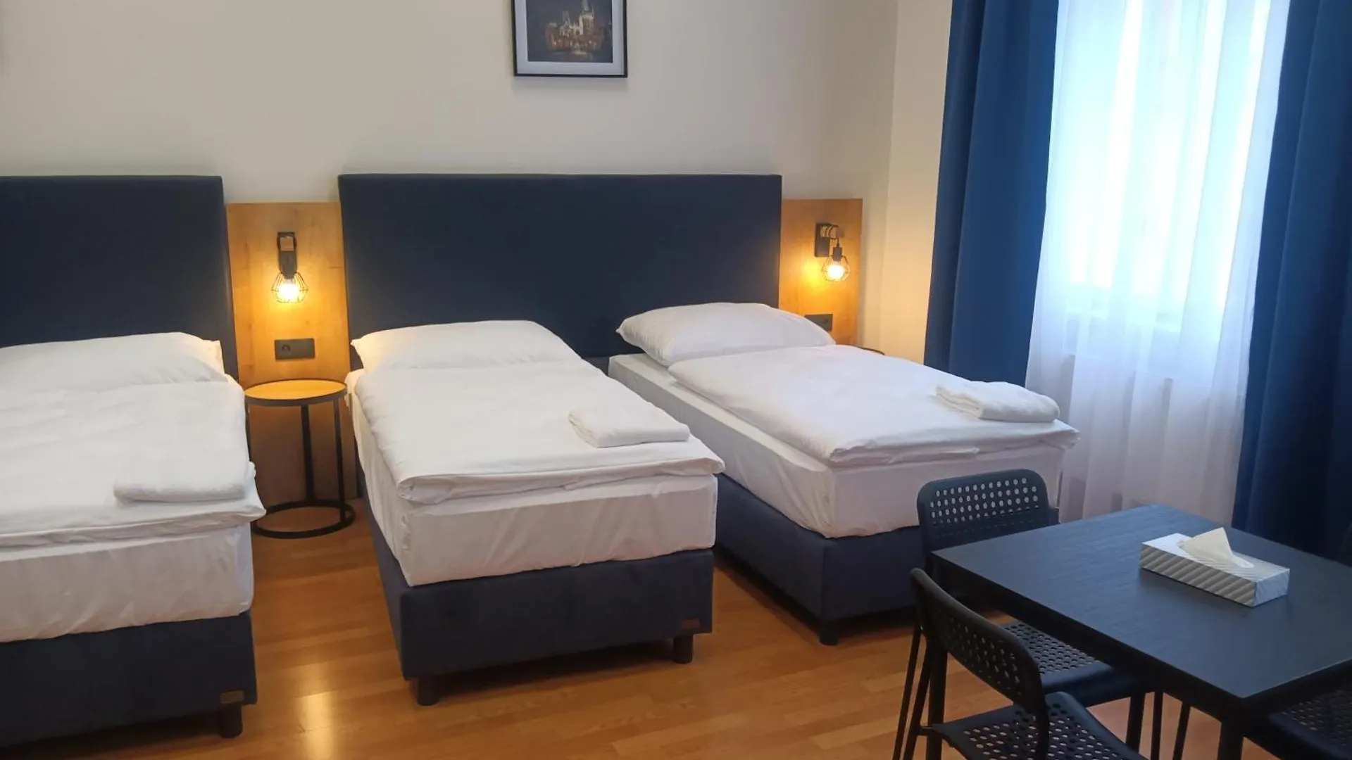 براغ Powder Tower Suites